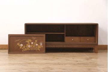 中古　極上美品　脚付きリメイク　金蒔絵と螺鈿が素晴らしい!落ち着いた佇まいが魅力のローボード(テレビ台、テレビボード、収納棚、リビングボード)(R-051726)