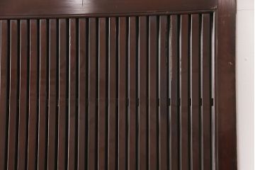 アンティーク建具　ヒノキ材・腰板ケヤキ材　上品さと重厚感を兼ね備えた富山蔵戸1枚(格子蔵戸、玄関戸、玄関ドア、引き戸)(R-051730)