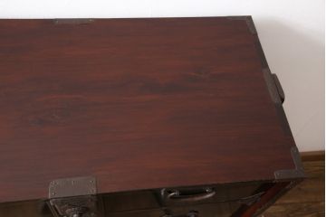 和製アンティーク　総桐材　和の風格漂う黒漆塗りが魅力の庄内箪笥(時代箪笥、重ね箪笥、引き出し)(R-051735)