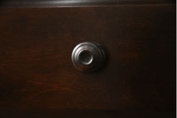 中古　リメイク家具　北海道民芸家具　上質な作りが魅力のサイドキャビネット(リビングボード、引き出し、チェスト、テレビ台)(R-051738)