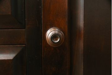 中古　リメイク家具　北海道民芸家具　上質な作りが魅力のサイドキャビネット(リビングボード、引き出し、チェスト、テレビ台)(R-051738)