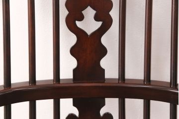中古　美品　松本民芸家具風　背もたれのデザインがお洒落な上質なつくりのウィンザーチェア(アームチェア、椅子、ウインザーチェア)(R-051742)