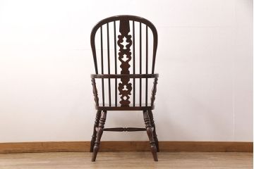 中古　美品　松本民芸家具風　背もたれのデザインがお洒落な上質なつくりのウィンザーチェア(アームチェア、椅子、ウインザーチェア)(R-051742)