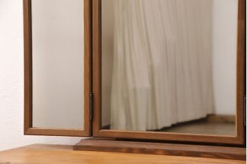 中古　美品　屋久杉を贅沢に使用した上品な佇まいの鏡台(姿見、ドレッサー、ミラー)(R-051745)