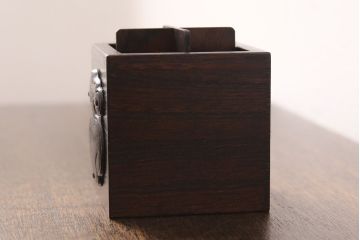 中古　美品　岩谷堂箪笥　巾着モチーフの金具が目を引くペン立て(ペンスタンド)(R-051746)
