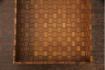 中古　伝統工芸　かご編みのような市松模様がおしゃれな寄木細工の小箱(文箱、収納箱、小物収納、木箱)(R-051747)