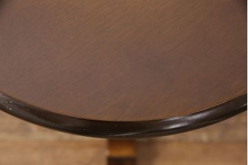 和製ヴィンテージ　飛騨産業　キツツキ　丸い天板のサイドテーブル(飾り台、花台)(R-051749)