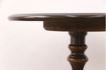 和製ヴィンテージ　飛騨産業　キツツキ　丸い天板のサイドテーブル(飾り台、花台)(R-051749)