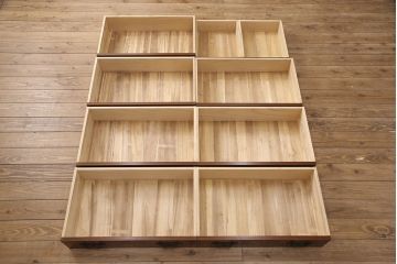 中古　民芸家具　凛とした佇まいが魅力の縦型チェスト(和箪笥、和タンス、整理タンス、引き出し)(R-051750)