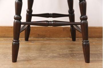 中古　北海道民芸家具　美品!クラシカルな雰囲気漂うダイニングチェア(椅子、板座チェア)(R-051754)