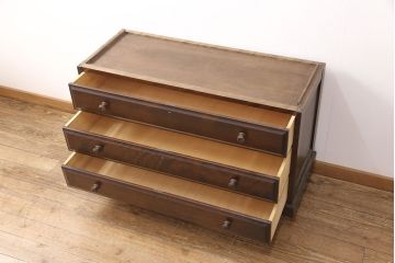 中古　天板リメイク　落ち着いた木の色合いが魅力的なチェスト(サイドボード、テレビボード、引き出し)(R-051758)