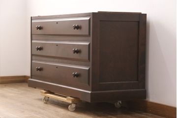 中古　天板リメイク　落ち着いた木の色合いが魅力的なチェスト(サイドボード、テレビボード、引き出し)(R-051758)