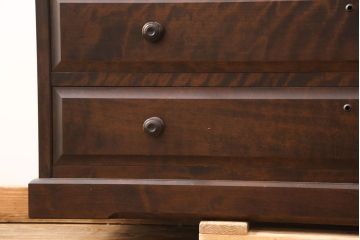 中古　天板リメイク　落ち着いた木の色合いが魅力的なチェスト(サイドボード、テレビボード、引き出し)(R-051758)