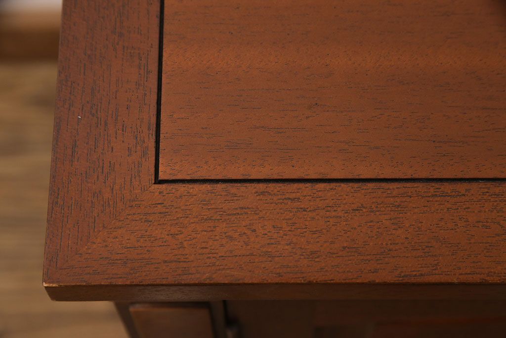 中古　美品　DREXEL HERITAGE(ドレクセルヘリテイジ)　Triune(トライユン)　クラシカルな佇まいのサイドボード(キャビネット、リビングボード)(定価約54万円)(R-051761)