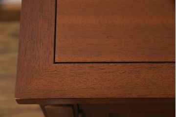 中古　美品　DREXEL HERITAGE(ドレクセルヘリテイジ)　Triune(トライユン)　クラシカルな佇まいのサイドボード(キャビネット、リビングボード)(定価約54万円)(R-051761)