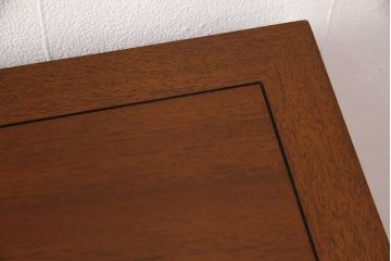 中古　美品　DREXEL HERITAGE(ドレクセルヘリテイジ)　Triune(トライユン)　クラシカルな佇まいのサイドボード(キャビネット、リビングボード)(定価約54万円)(R-051761)