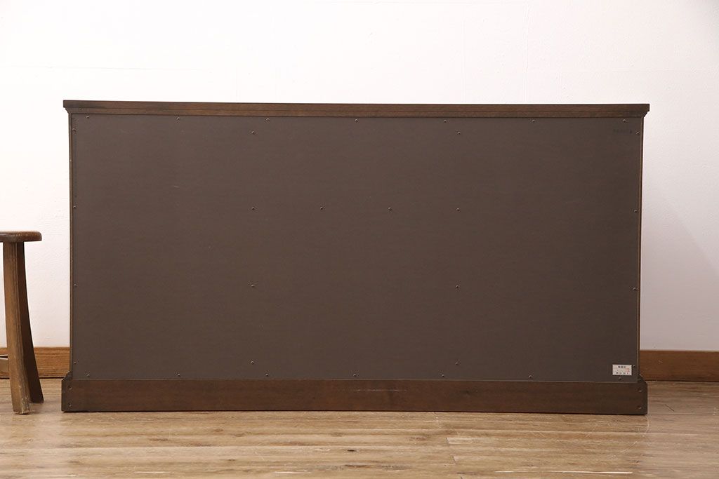 中古　美品　DREXEL HERITAGE(ドレクセルヘリテイジ)　Triune(トライユン)　クラシカルな佇まいのサイドボード(キャビネット、リビングボード)(定価約54万円)(R-051761)