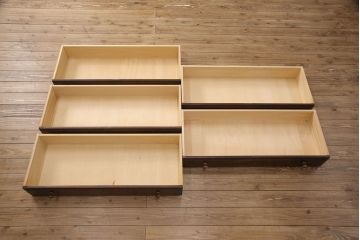 中古　北海道民芸家具　天板リメイク　取り入れやすいサイズに生まれ変わる!シックな佇まいが魅力のサイドチェスト(引き出し)(R-051763)