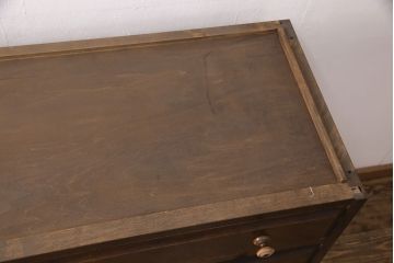 中古　北海道民芸家具　天板リメイク　取り入れやすいサイズに生まれ変わる!シックな佇まいが魅力のサイドチェスト(引き出し)(R-051763)