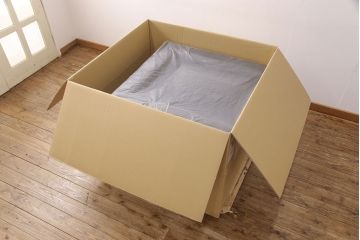 新品　未使用　Cassina(カッシーナ)　ixc. EDITION(イクスシー・エディション)　GRAB large(グラブラージ)　FX黒革　スタイリッシュかつ重厚なデザインが魅力の一人掛けソファ(アームソファ、1P)(定価約58万円)(R-051764)