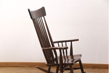 中古　極美品!　松本民芸家具　くつろぎの時間にぴったりなJ型ロッキングチェア(アームチェア、揺り椅子)(R-051767)