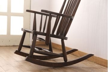 中古　極美品!　松本民芸家具　くつろぎの時間にぴったりなJ型ロッキングチェア(アームチェア、揺り椅子)(R-051767)