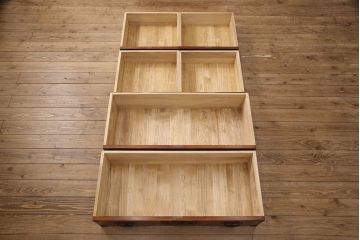 中古　美品　岩谷堂箪笥　迫力ある杢目と存在感のある金具が目を惹く整理箪笥(和タンス、引き出し、チェスト)(R-051770)