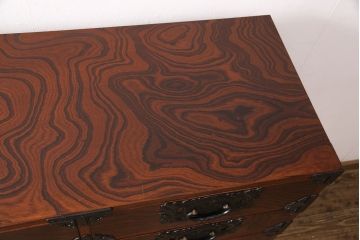 中古　美品　岩谷堂箪笥　迫力ある杢目と存在感のある金具が目を惹く整理箪笥(和タンス、引き出し、チェスト)(R-051770)