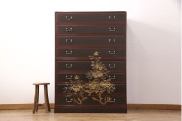 中古　美品　本漆溜塗り　美しい花の蒔絵が目を引く二段重ね箪笥(定価220万円)(和タンス、引き出し、チェスト)(R-051771)
