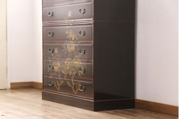 中古　美品　本漆溜塗り　美しい花の蒔絵が目を引く二段重ね箪笥(定価220万円)(和タンス、引き出し、チェスト)(R-051771)