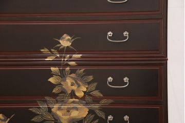 中古　美品　本漆溜塗り　美しい花の蒔絵が目を引く二段重ね箪笥(定価220万円)(和タンス、引き出し、チェスト)(R-051771)