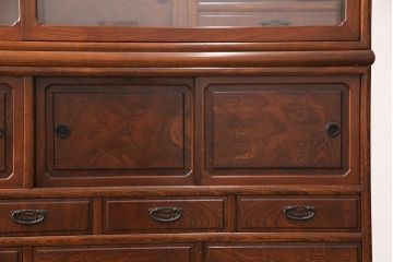 中古　極上品　総漆塗り　前面ケヤキ無垢材　玉杢　最高級品の二段重ね大型茶箪笥(茶棚、飾り棚、収納棚、キャビネット)(定価約250万円)(R-051772)