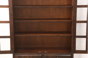 中古　美品　北海道民芸家具　和洋折衷どちらのお部屋にも馴染むブックケース(本箱、収納棚、キャビネット、飾り棚)(R-051785)