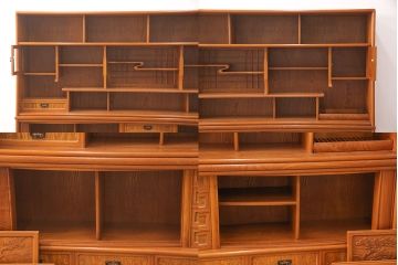 中古　美品　前面ケヤキ材　なかなかお目にかかれない特大サイズの2段重ね茶箪笥(茶棚、食器棚、収納棚、キャビネット、戸棚)(定価約135万円)(R-051786)