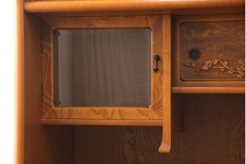 中古　美品　前面ケヤキ材　なかなかお目にかかれない特大サイズの2段重ね茶箪笥(茶棚、食器棚、収納棚、キャビネット、戸棚)(定価約135万円)(R-051786)