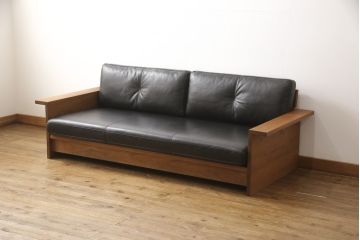 中古　REAL Style(リアルスタイル)　GRAN sofa(グランソファ)　ウォールナット無垢材　本革　モダンな空間を演出する3人掛けソファ(三人掛け、3P、アームソファ)(R-051790)
