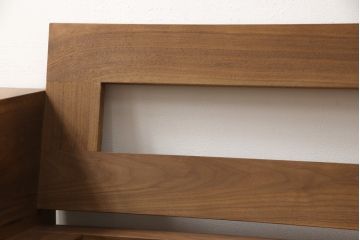 中古　REAL Style(リアルスタイル)　GRAN sofa(グランソファ)　ウォールナット無垢材　本革　モダンな空間を演出する3人掛けソファ(三人掛け、3P、アームソファ)(R-051790)