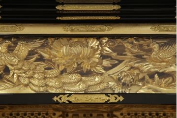 中古　展示品　未使用品　伝統工芸　150代　金仏壇「鳳凰」　細部まで造り込まれた意匠と高級感漂う芸術品のような佇まいが魅力の長岡仏壇(定価約260万円)(R-051791)