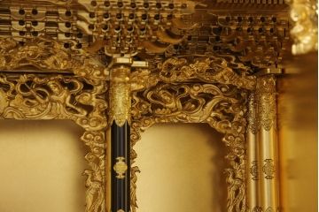 中古　展示品　未使用品　伝統工芸　150代　金仏壇「鳳凰」　細部まで造り込まれた意匠と高級感漂う芸術品のような佇まいが魅力の長岡仏壇(定価約260万円)(R-051791)