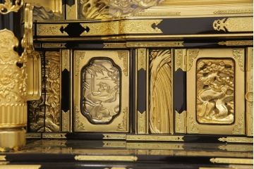 中古　展示品　未使用品　伝統工芸　150代　金仏壇「鳳凰」　細部まで造り込まれた意匠と高級感漂う芸術品のような佇まいが魅力の長岡仏壇(定価約260万円)(R-051791)