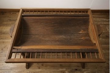 中古　海外輸入家具　大胆に使われた古木が目を惹くテーブル(古材テーブル、流木テーブル、机)(R-051792)