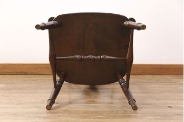 中古　美品　北海道民芸家具　HM661  クラシカルな佇まいのオックスボーアームチェア(オックスボウ、ダイニングチェア、椅子)(R-051795)