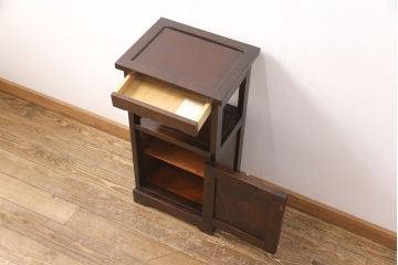 中古　北海道民芸家具　シックなお部屋にも似合う電話台(サイドテーブル、ナイトテーブル、花台、収納棚)(R-051798)