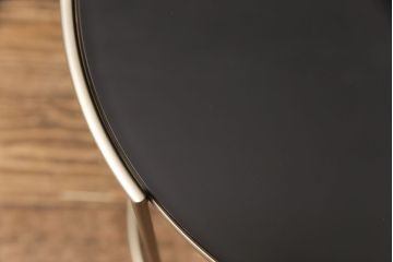中古　展示品　2019年製　arflex(アルフレックス)　CLIPS(クリップス)　モダンな空間を演出するサイドテーブル(コーヒーテーブル、エンドテーブル、花台)(定価約13万6千円)(R-051802)