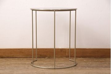 中古　展示品　2019年製　arflex(アルフレックス)　CLIPS(クリップス)　モダンな空間を演出するサイドテーブル(コーヒーテーブル、エンドテーブル、花台)(定価約13万6千円)(R-051802)