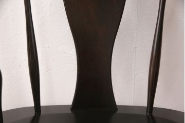 中古　北海道民芸家具　上品な雰囲気漂うアームチェア(ウィンザーチェア、ダイニングチェア、板座チェア、ウインザーチェア)(R-051803)