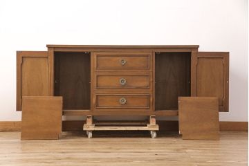 中古　DREXEL HERITAGE(ドレクセルヘリテイジ)　Triune(トライユン)　チャイナ　天板リメイク　クラシカルな佇まいが魅力のサイドボード(サイドキャビネット、収納棚、飾り棚)(R-051805)