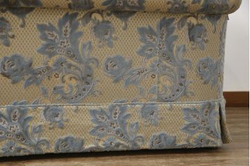 中古　超美品　DREXEL HERITAGE(ドレクセルヘリテイジ)　水色の花柄が上品な3人掛けソファ(定価約100万円)(アームソファ、三人掛け、3P)(R-051810)