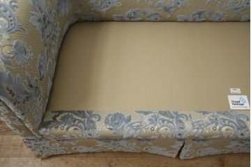 中古　超美品　DREXEL HERITAGE(ドレクセルヘリテイジ)　水色の花柄が上品な3人掛けソファ(定価約100万円)(アームソファ、三人掛け、3P)(R-051810)