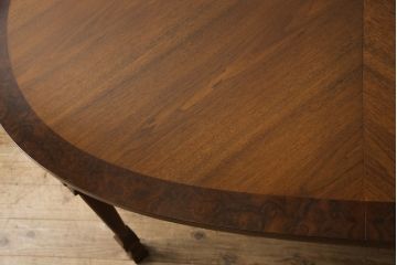 中古　美品　DREXEL HERITAGE(ドレクセルヘリテイジ)　FRANCESCA(フランチェスカ)シリーズ　優美な佇まいのダイニングテーブル(2人掛け、4人掛け)(R-051811)